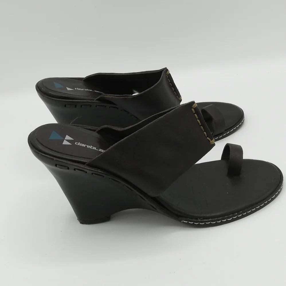 DaniBlack Leather Wedge Sandals Brown Slip On Comfort Heels Women’s 6M